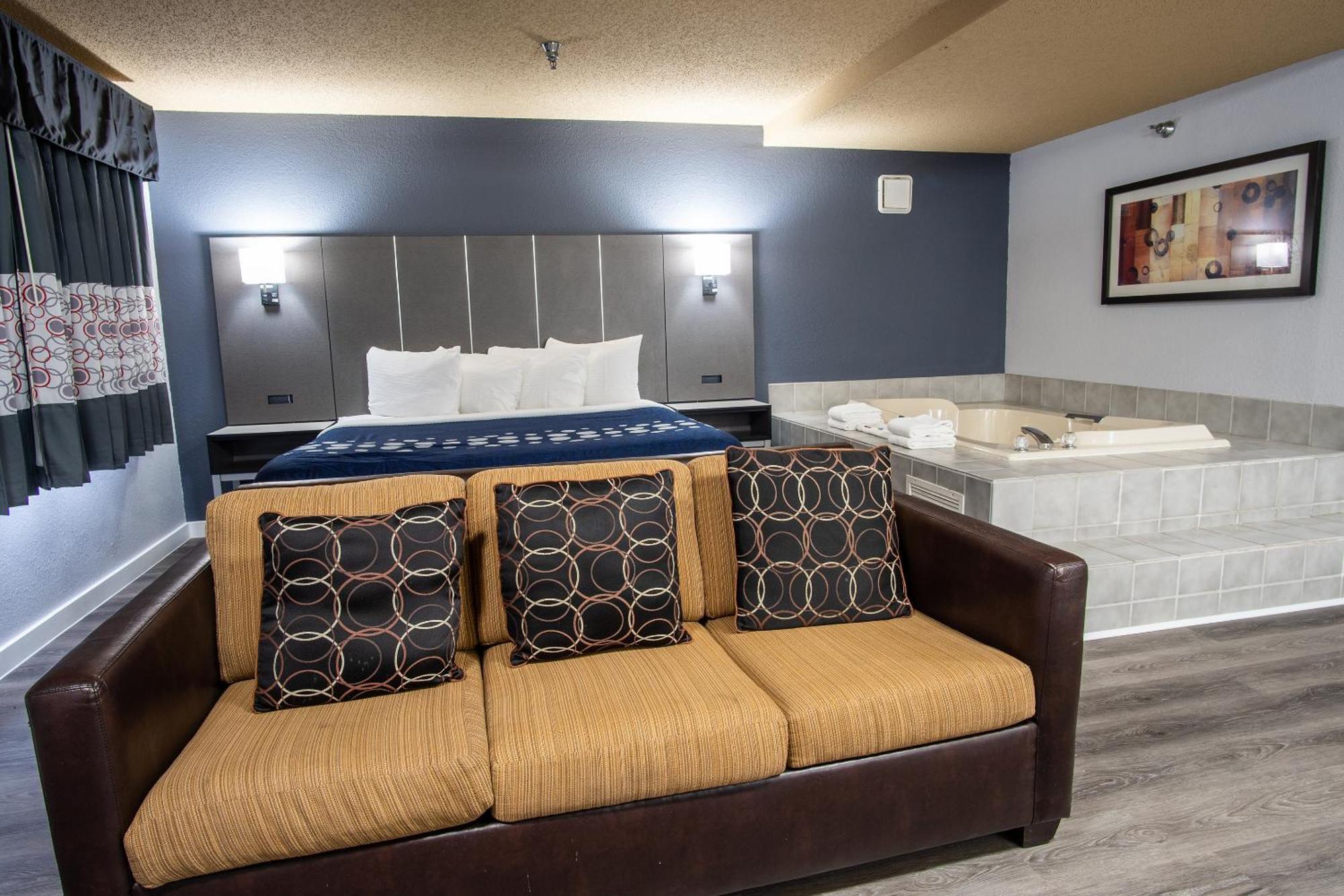 Coratel Inn And Suites By Jasper Eagan St Paul Airport & Mall Of America Buitenkant foto