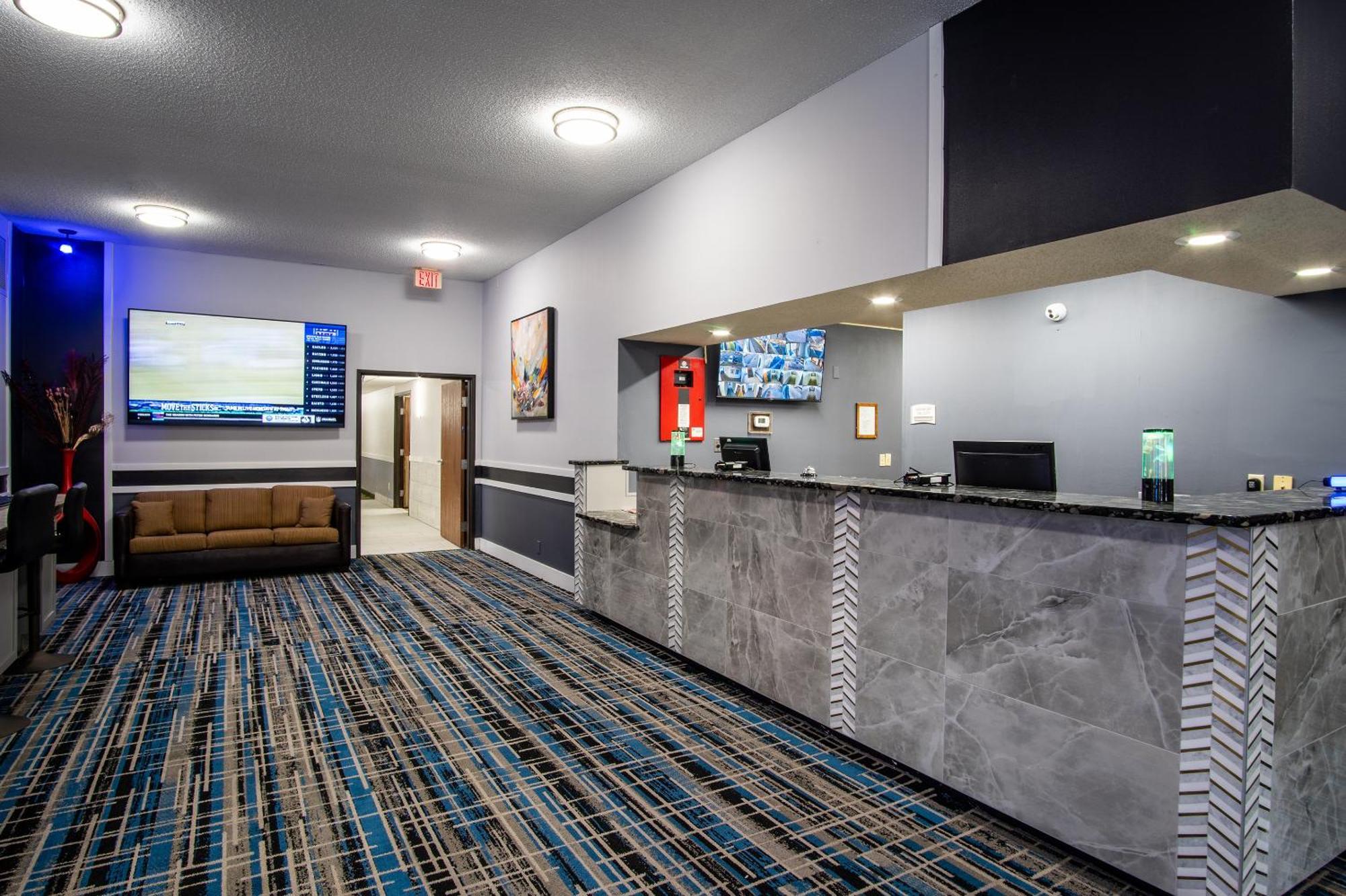 Coratel Inn And Suites By Jasper Eagan St Paul Airport & Mall Of America Buitenkant foto